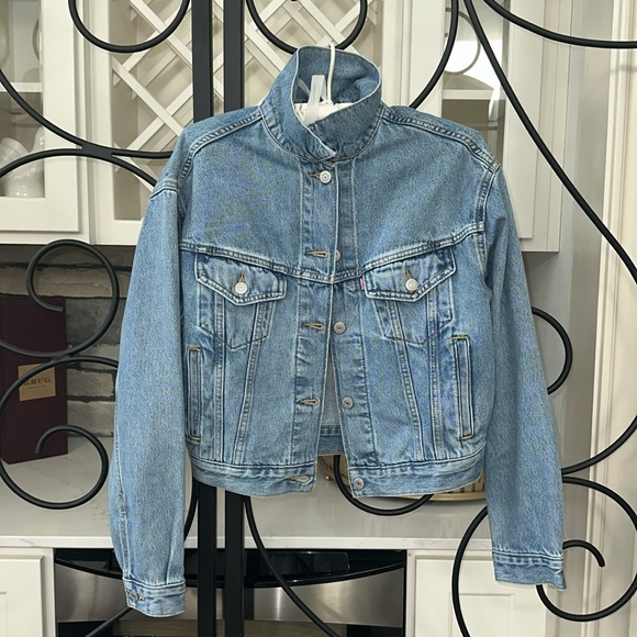 Levi's Classic Blue Denim Jacket - Picture 1 of 4